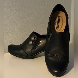Black leather Clarks